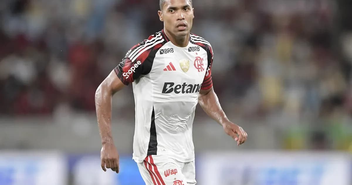 Alex Sandro fora do time titular