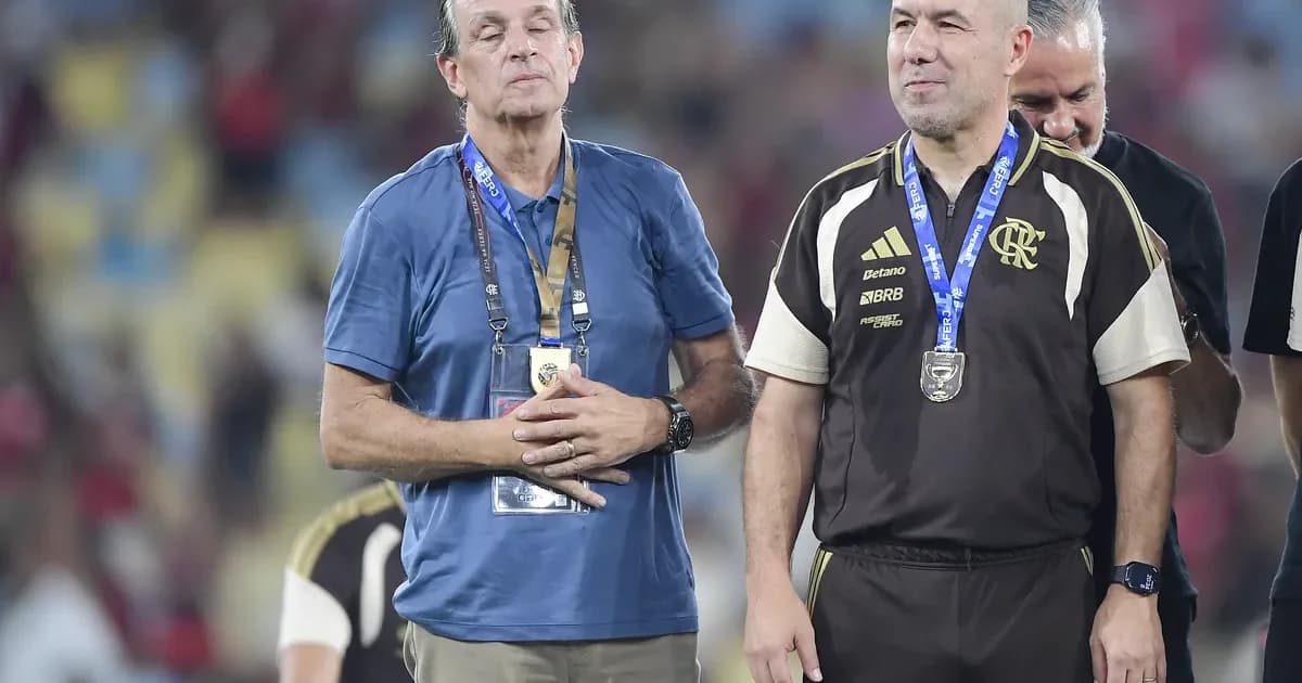 Jogador anônimo no estádio, executivos selando venda, placar com €8–10M — ilustração sobre transferência do Flamengo