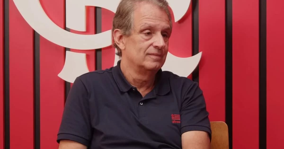 Estádio dividido: silhuetas de dirigentes políticos à esquerda e gestores profissionais à direita, simbolizando a reforma do profissionalismo