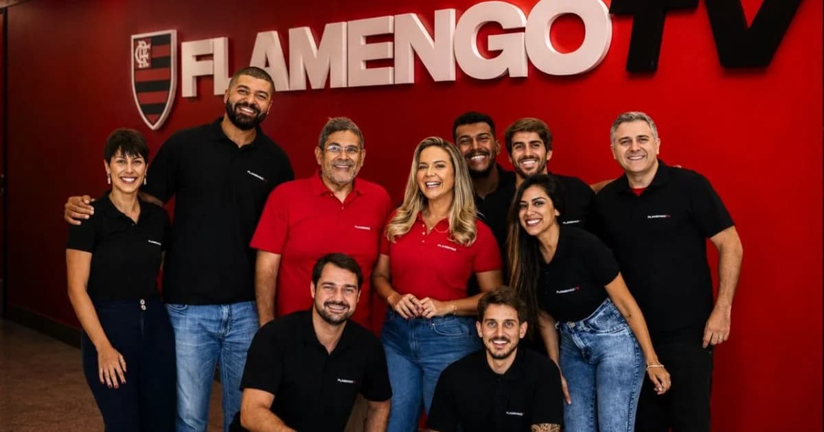 Estádio à noite com smartphone gigante mostrando 80,73M de visualizações; torcida em vermelho e preto e gráficos digitais de liderança