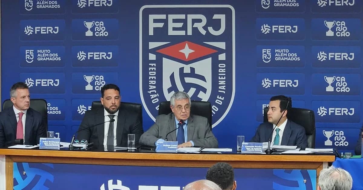 Estádio com palco, urna eletrônica, placar '91/120', confete e silhueta celebrando Rubens Lopes reeleito na FERJ