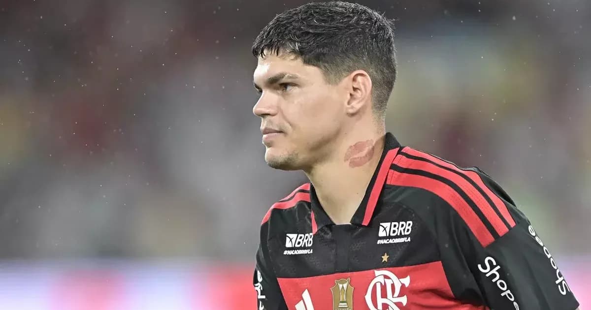 Ilustração editorial: Ayrton Lucas como lateral em defesa decisiva pelo Flamengo, estádio lotado, atmosfera de Libertadores, vitória 2 a 0.