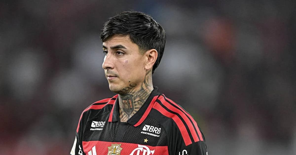 Ilustração editorial de dois reforços voltando ao elenco do Flamengo em treino no Ninho do Urubu, clima de preparação e torcida ao fundo