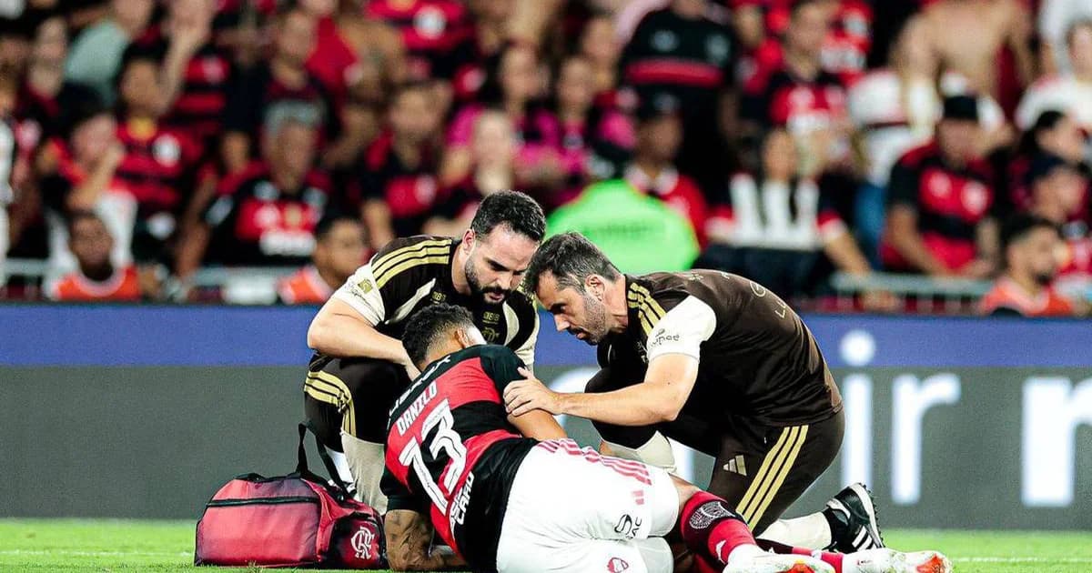 Ilustração editorial: jogador segurando a mandíbula ferida, equipe em protesto contra a arbitragem no estádio, cores vermelho e preto.