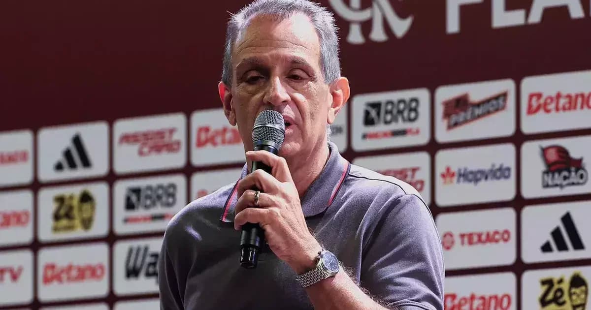 Camisas rubro-negras do Flamengo em treino sem patrocínio na parte frontal, estádio ao fundo e clima de incerteza