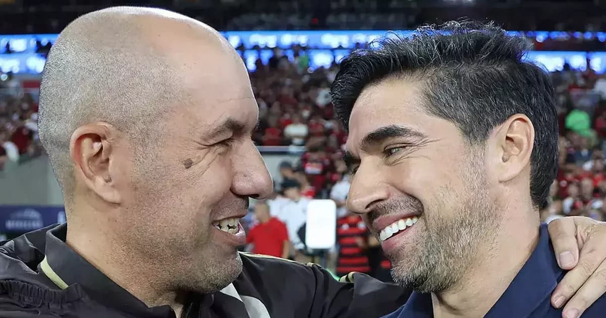 Atacante em estádio ao entardecer, contrato e agentes ao fundo, atmosfera de negociação e sonho com o Flamengo