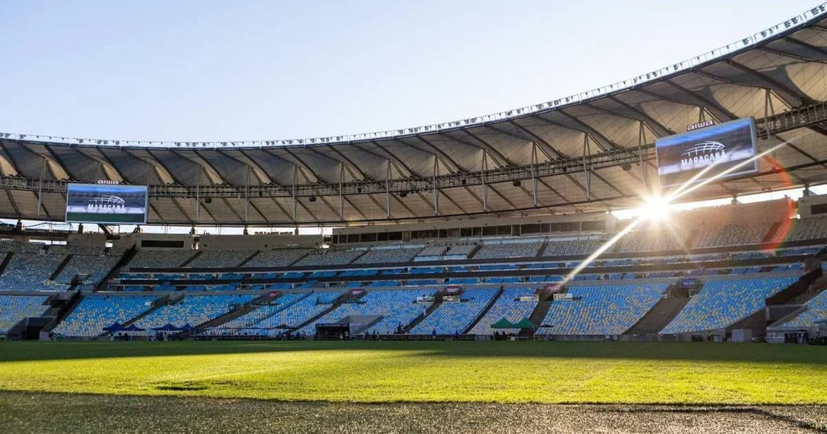 Ilustração do Maracanã ao entardecer, torcidas em preto e branco e azul e amarelo e documento judicial autorizando jogo Vasco x Boca.