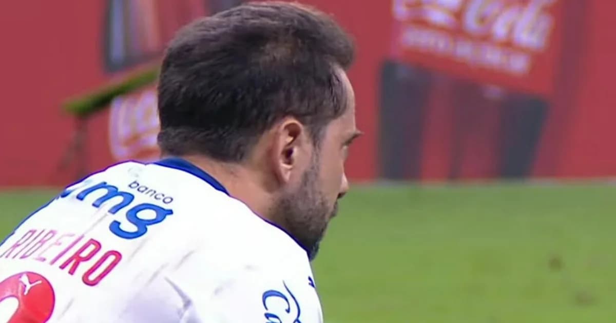 Cobrança de pênalti perdida: goleiro defende, capitão de camisa 10 e torcida do Bahia lamentam eliminação na Libertadores