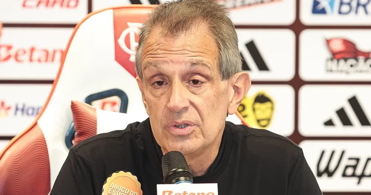 Estádio com torcida aliviada, contrato e cifra R$42,6 milhões simbolizando repasses do BRB ao Flamengo.