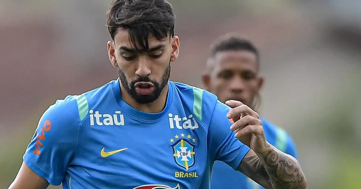 Meia brasileiro em treino intenso da seleção, movimentação e atmosfera de estádio sugerem opção de titularidade para a Copa do Mundo.