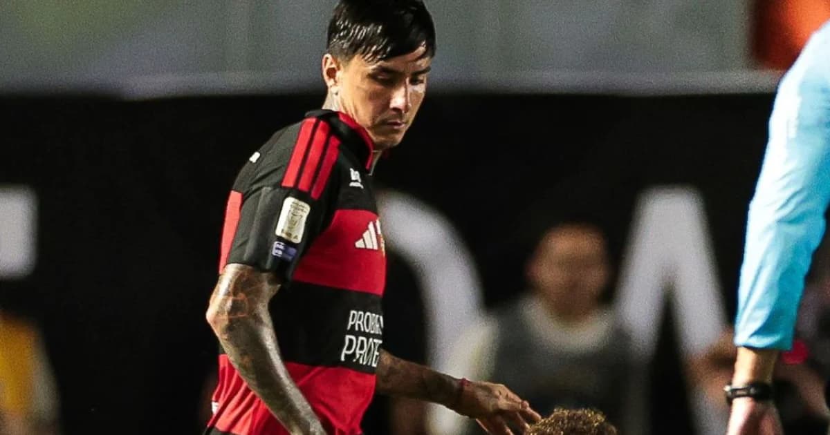 Ilustração editorial: jogador de costas com camisa rubro-negra sem logo na manga, estádio lotado e torcida, destaque para patrocinador ausente
