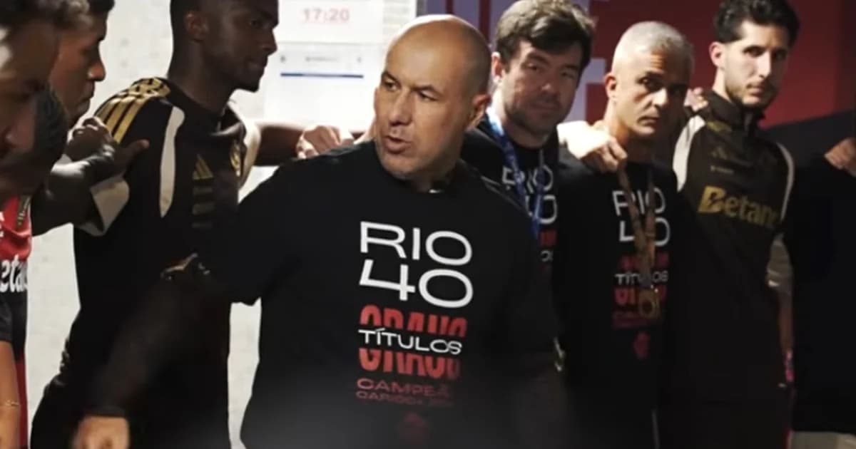 Goleiro salva pênalti em estádio lotado; time em vermelho e preto comemora título carioca 2026 com confete e festa no vestiário.