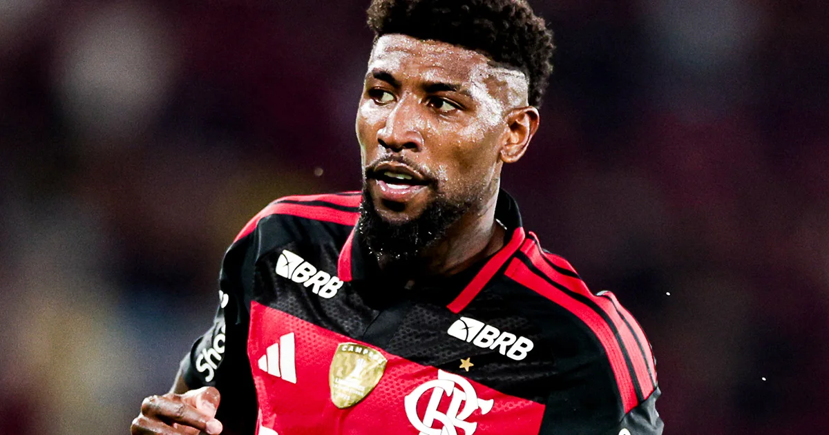 Ilustração editorial: lateral-direito em silhueta no campo, placar mostra dívida de €650.000, referência à CNRD e calendário com 13/04