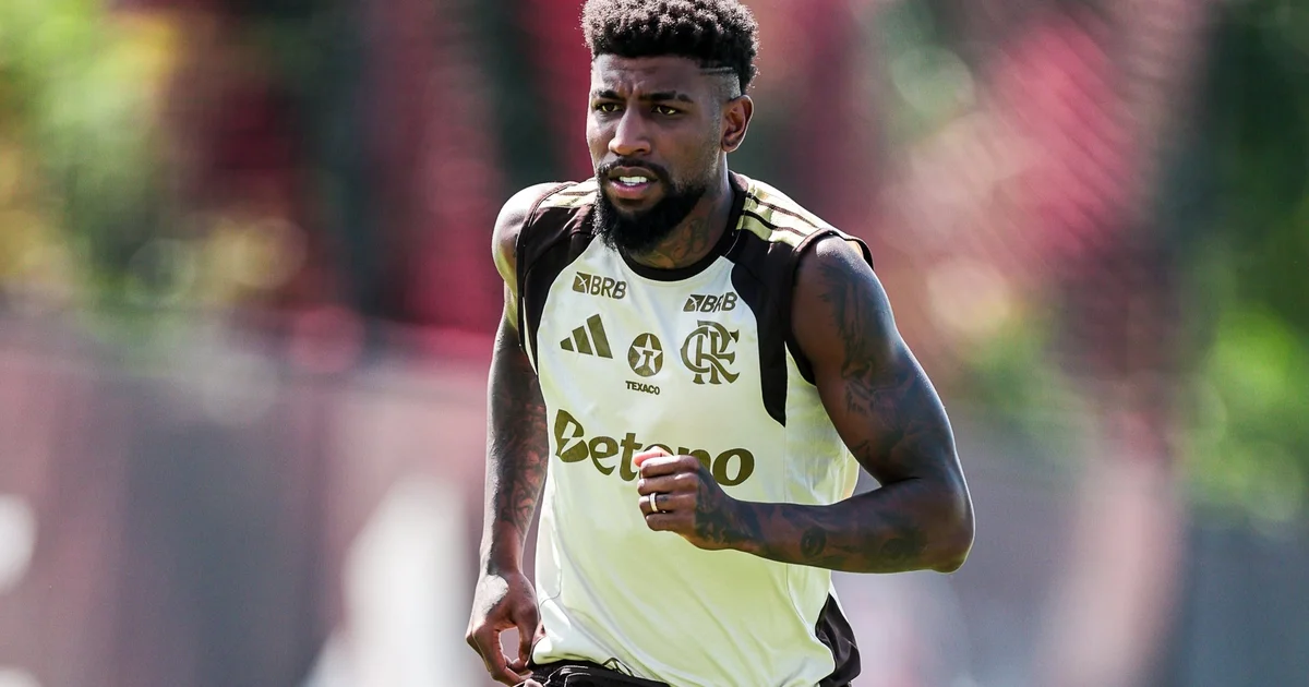 Ilustração editorial: lateral em silhueta no estádio, documentos com dívida de €650.000 e calendário marcado em 13/04.