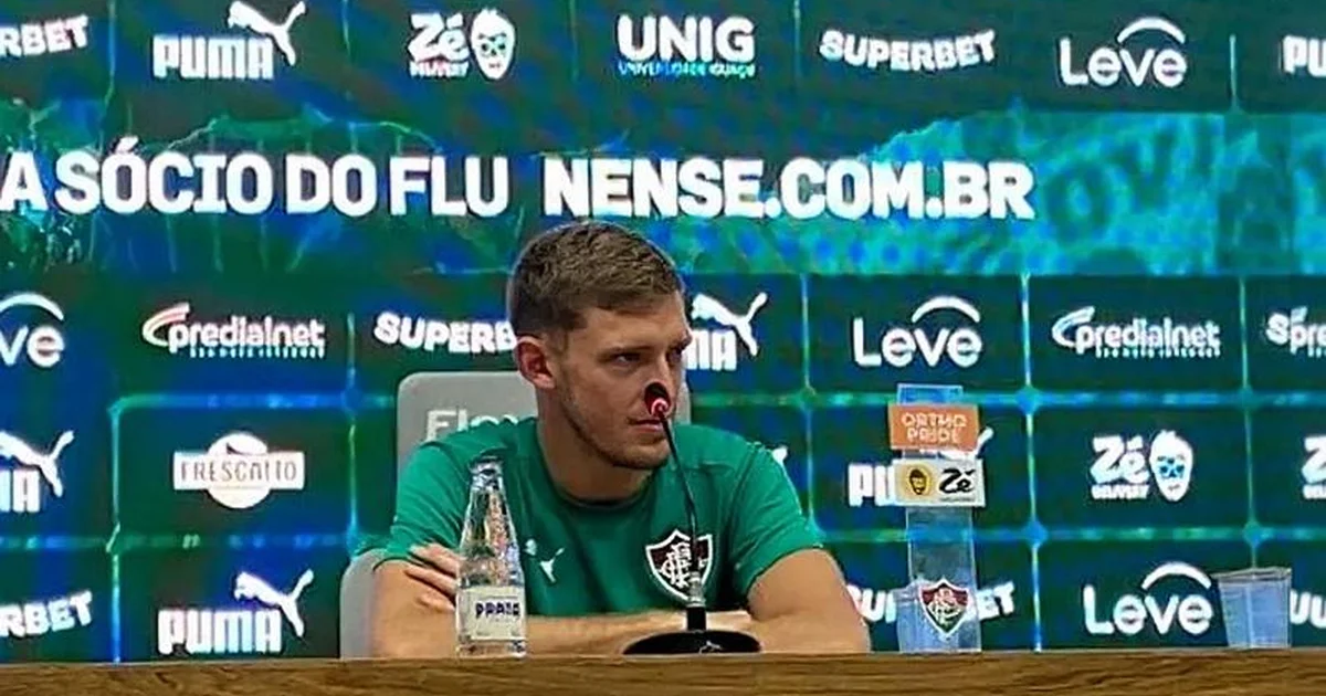 Ilustração editorial: centroavante marca na Recopa; torcida do Flamengo e do tricolor; cena de apresentação e contratação milionária (US$10M).