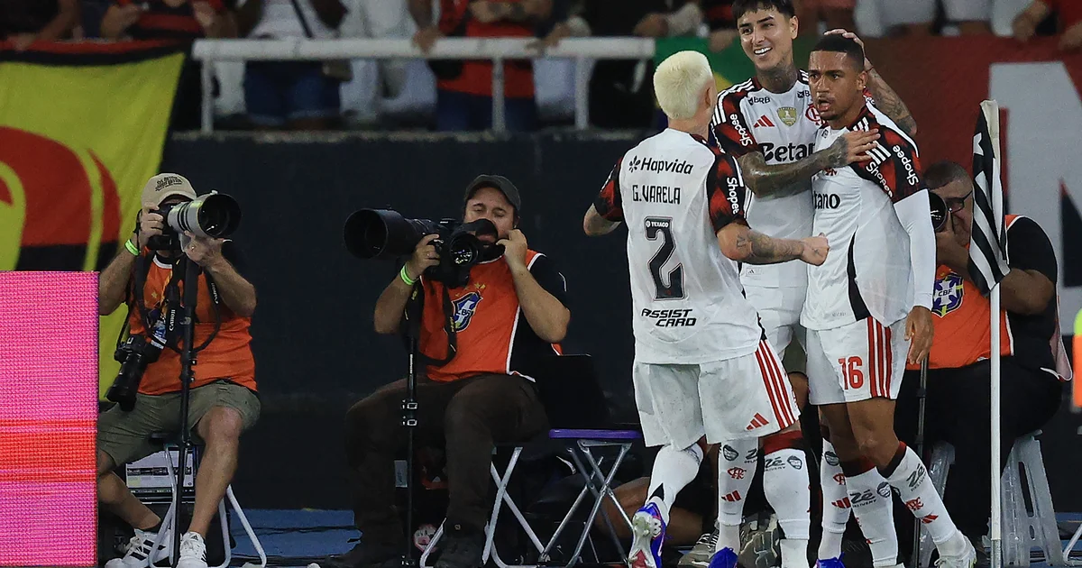 Ilustração editorial do Flamengo dominando clássico no Engenhão, torcida vibrando, placar 3 a 0, atmosfera intensa