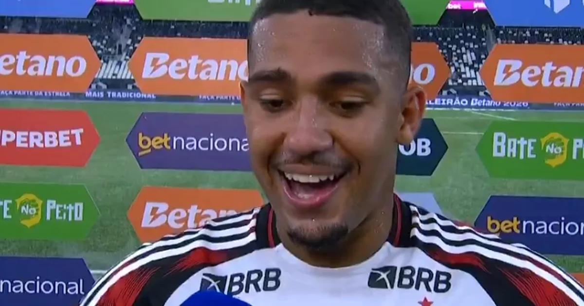 Ilustração editorial: time rubro-negro em formação defensiva num estádio lotado, técnico orienta, clima tático e vitória