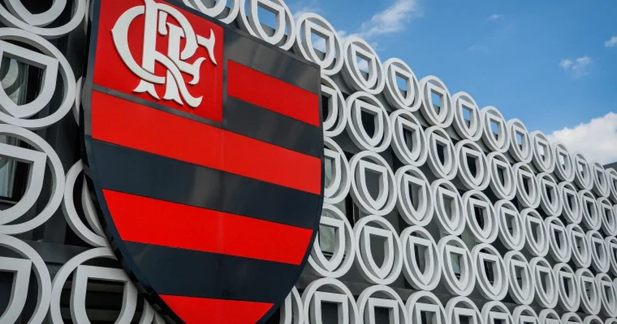 Jovem volante Sub-20 Christian Oliveira liberado pelo Flamengo a caminho do Corinthians, ilustração de estádio e transição
