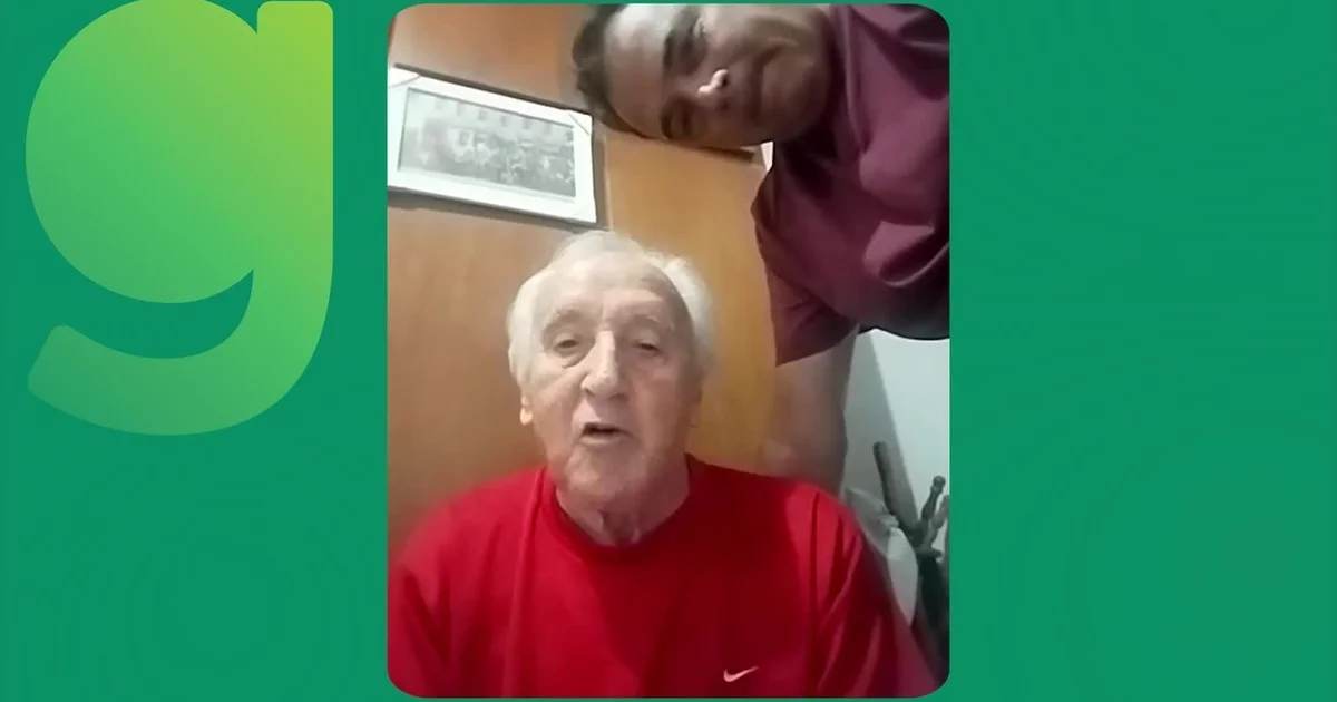 Maracanã à noite: duelo aéreo entre jogadores anônimos, torcida vibrante e referência ao reencontro histórico Flamengo x Medellín.