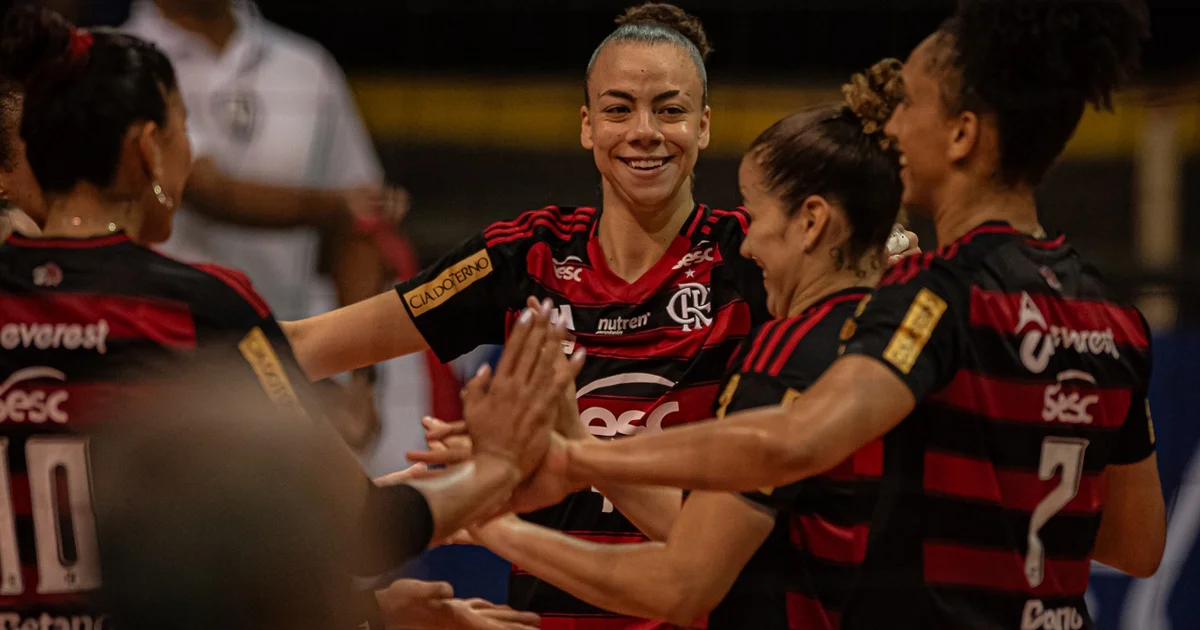 Ilustração editorial no Ginásio Moringão, Londrina: semifinal da Copa Brasil entre Flamengo e Osasco, torcida vibrante e ação em quadra