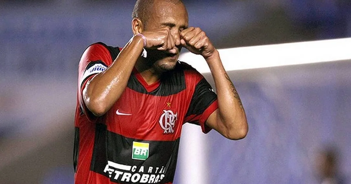 Torcedor rubro-negro postando story com TV mostrando placar 1-0 e provocação à eliminação do Botafogo