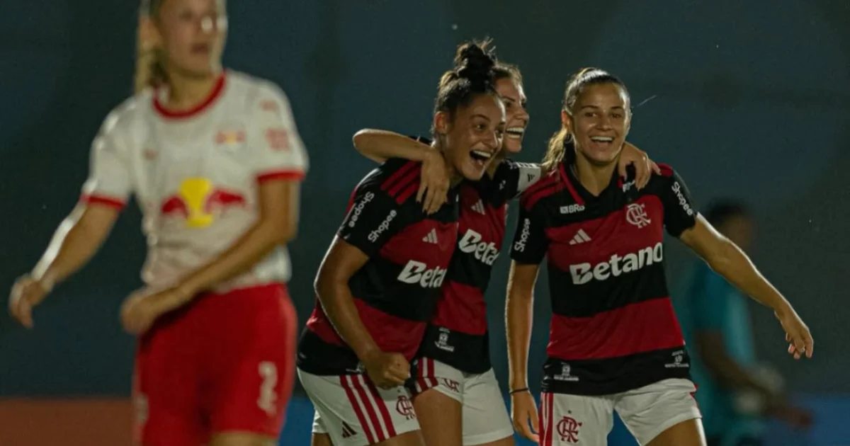 Ilustração editorial: jogadoras do futebol feminino celebram vitória por 4 a 2 no Brasileirão, estádio lotado e placar visível.