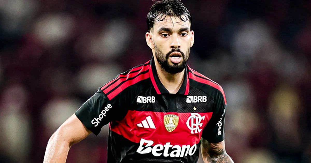 Ilustração de estádio: técnico apontando tática, jogador nº20 aberto (Paquetá), torcida em vermelho e preto do Flamengo, debate tático.