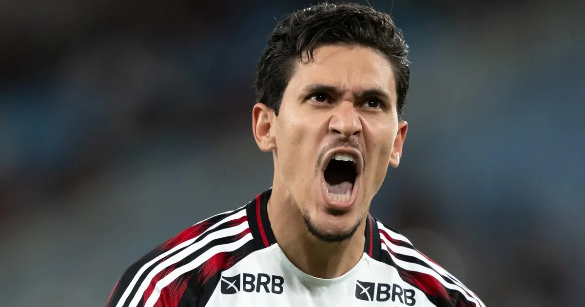 Ilustração editorial: centroavante do Flamengo sem rosto em estádio vermelho e preto, cena de negociação e avaliação de mercado