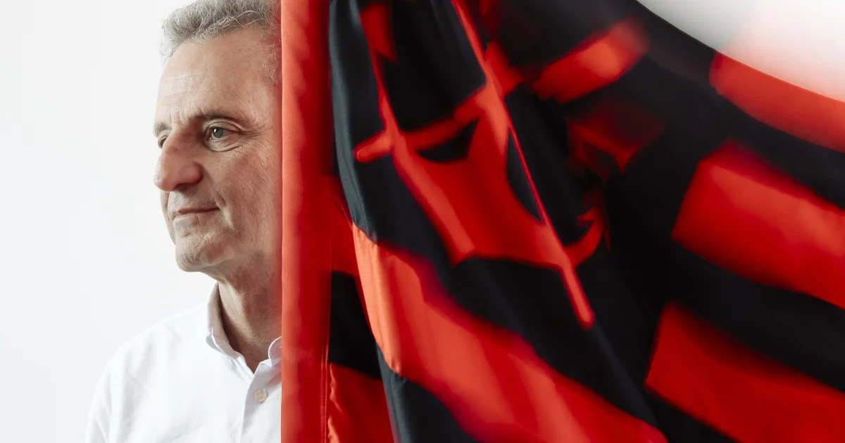 Silhuetas em reunião num shopping articulando candidatura 2027, com estádio estilizado ao fundo e atmosfera de futebol e política