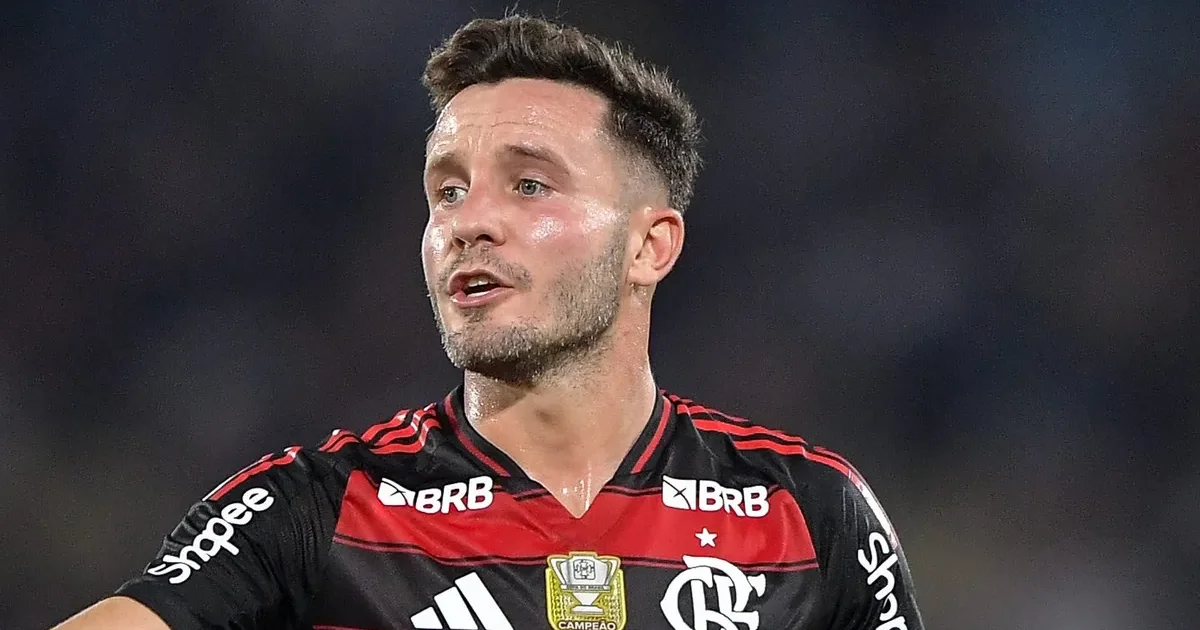 Ilustração editorial de meio-campista em reabilitação, retorno gradual aos treinos do Flamengo com fisioterapeuta e atmosfera esperançosa.